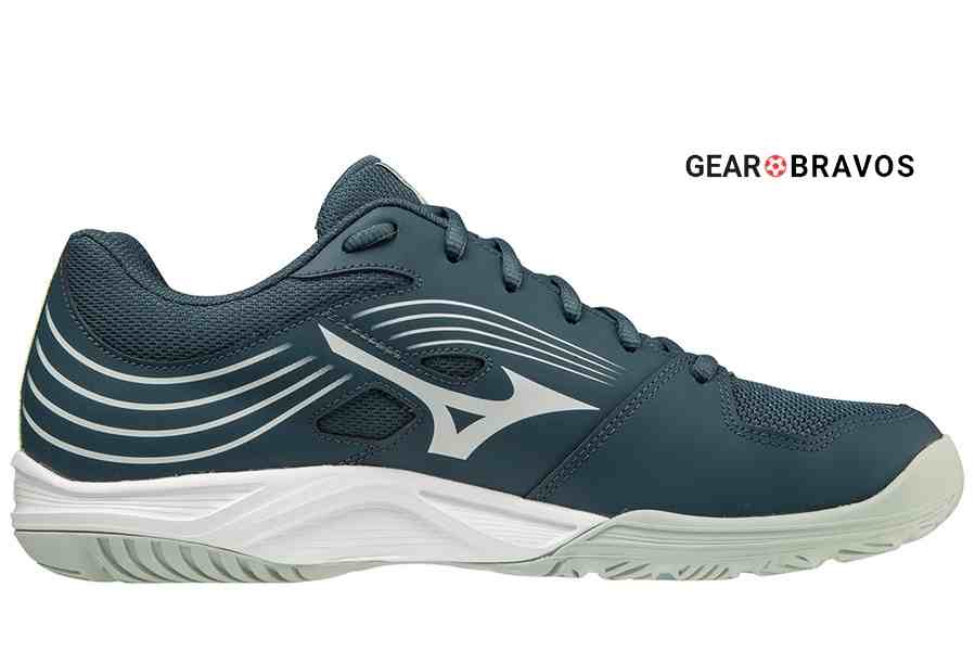 Mizuno Cyclone Speed 3 - Lightweight, durable volleyball shoes designed for quick movements and reliable performance for beginner players.