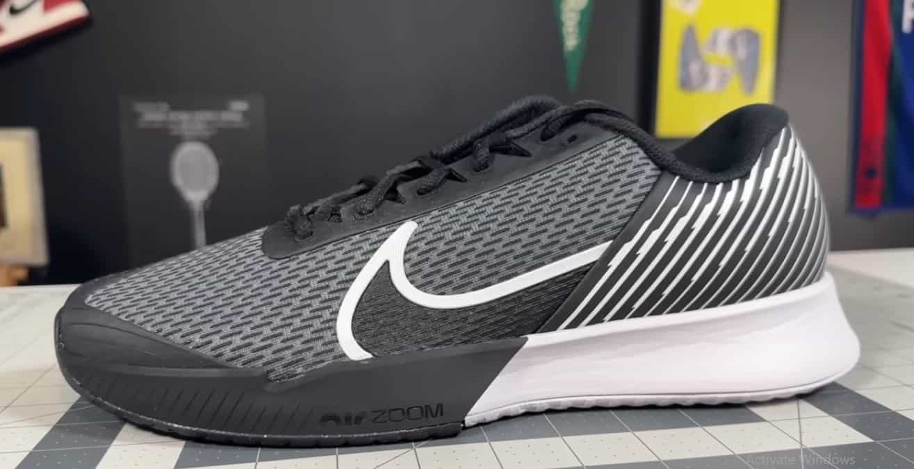 Nike Vapor Pro 2 Pickleball Shoe featuring Zoom Air and TPU stabilizer for enhanced sliding and lateral stability.